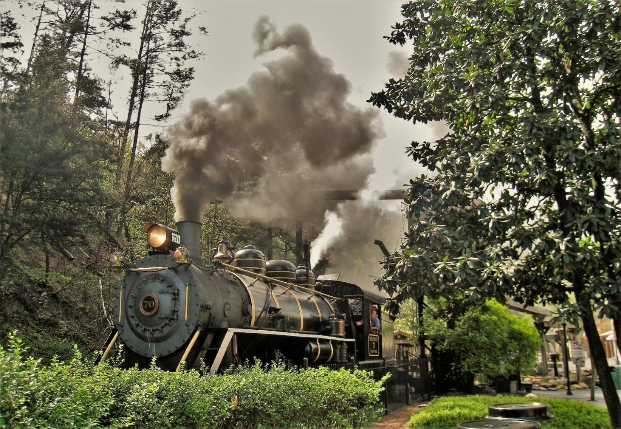 Apple Valley Hideaway, 1089 Of Free Attraction Tickets For Each Paid Day, Dollywood And More! Pigeon Forge Bagian luar foto