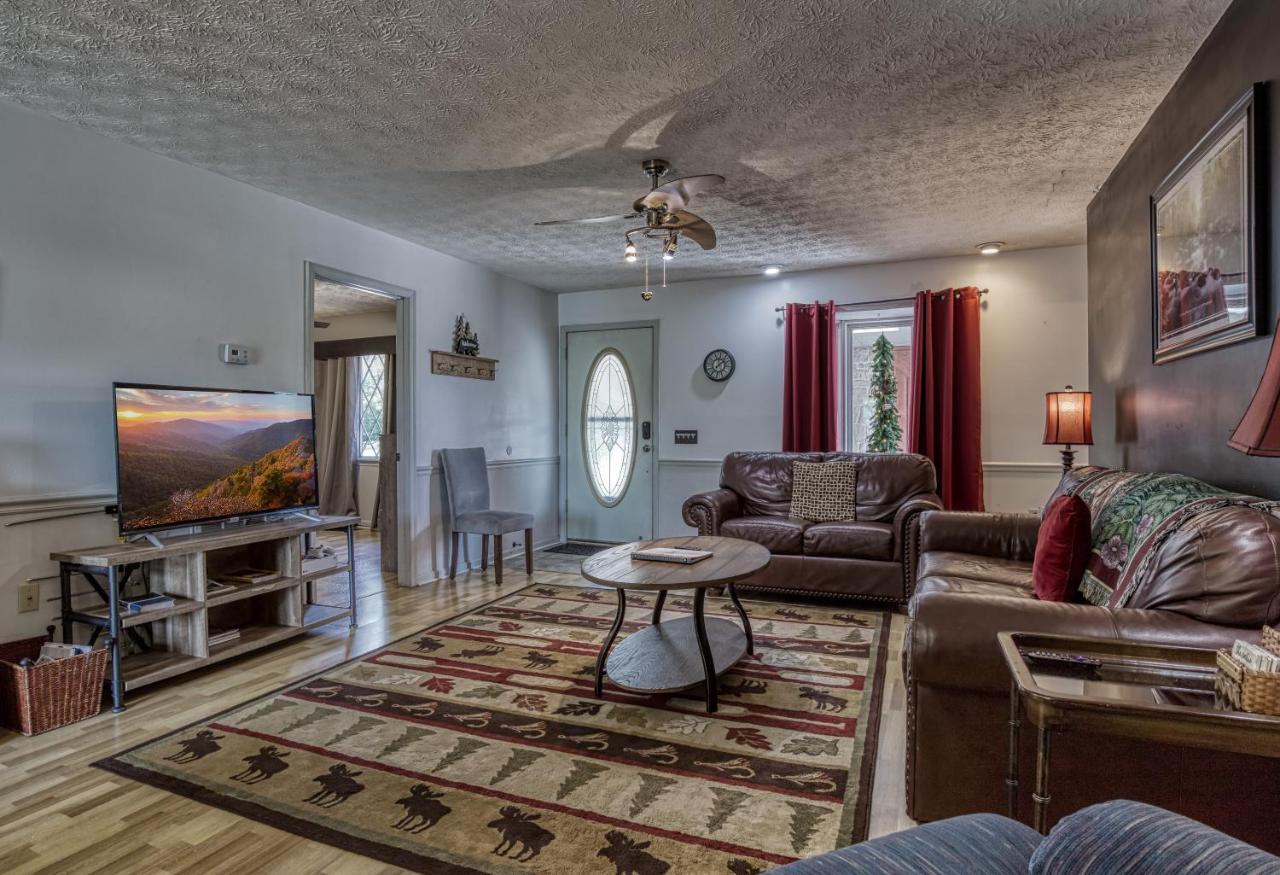 Apple Valley Hideaway, 1089 Of Free Attraction Tickets For Each Paid Day, Dollywood And More! Pigeon Forge Bagian luar foto